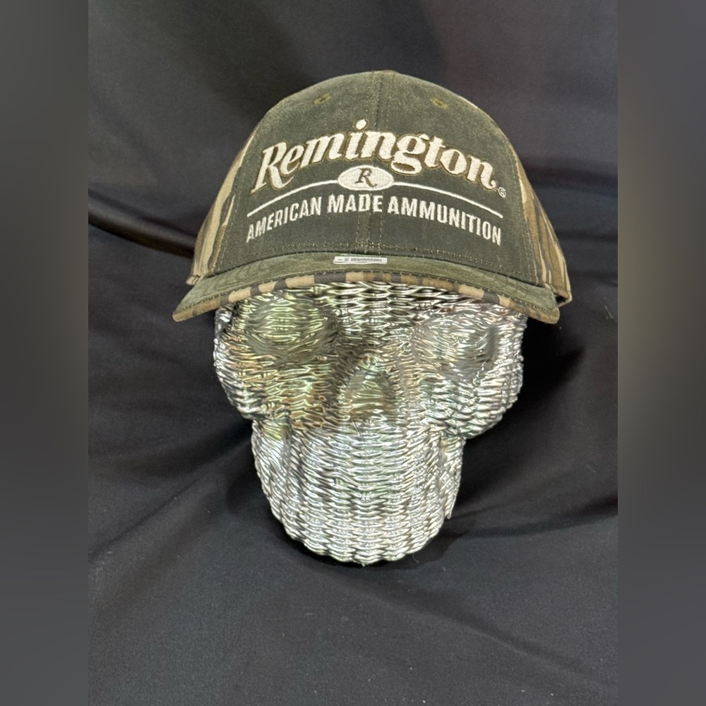 Remington camo SnapBack NWT